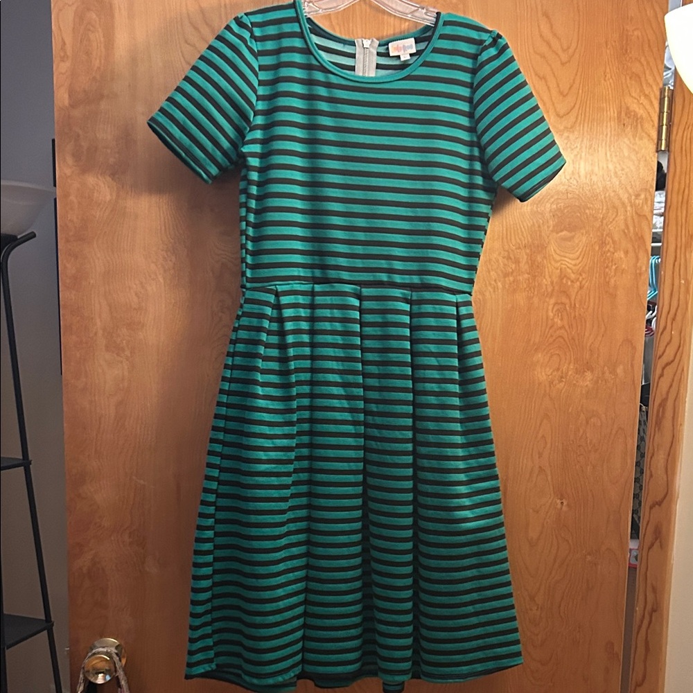 LuLaRoe Woman’s Dress in Green and Black Stripes